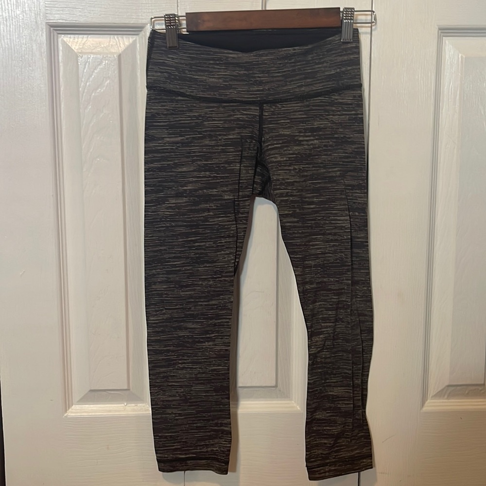 Lululemon leggings size 4
